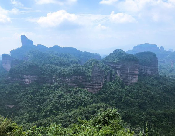 韶关北伐战争纪念馆-南华寺-风采楼-丹霞山-丽宫温泉-云门山玻璃桥3日游